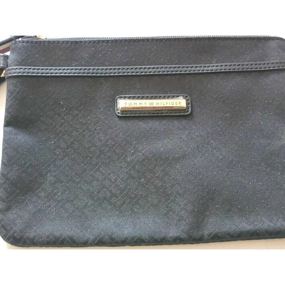 Tommy Hilfiger Wristlet Wallet Purse Clutch Black All Over Logo Print Zippered - Picture 10 of 10